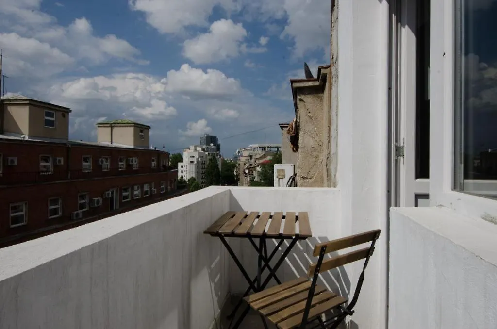 Gorgeous Apartment Near Old Town Bucarest